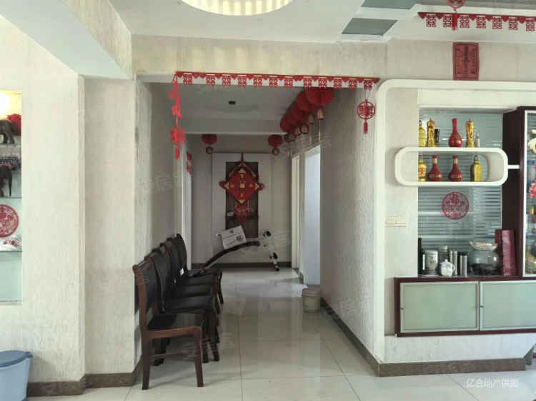 房东本人诚意急出青青家园四期南北通透，离广场、武商很近。