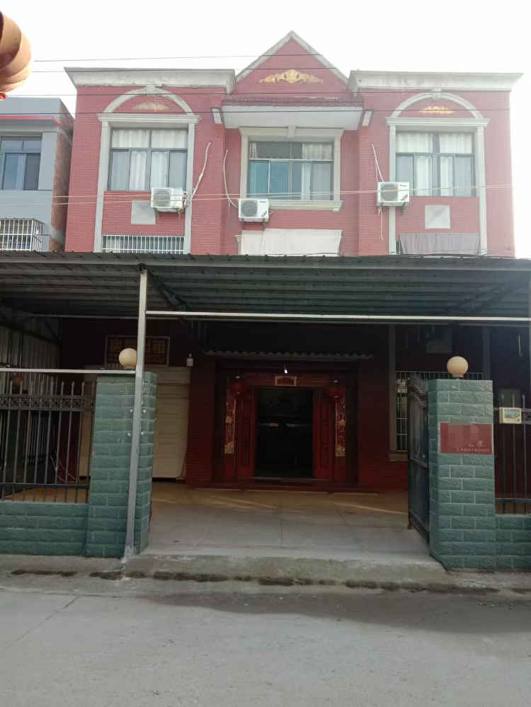 满庭春风和日丽高家渡村住宅楼一三楼